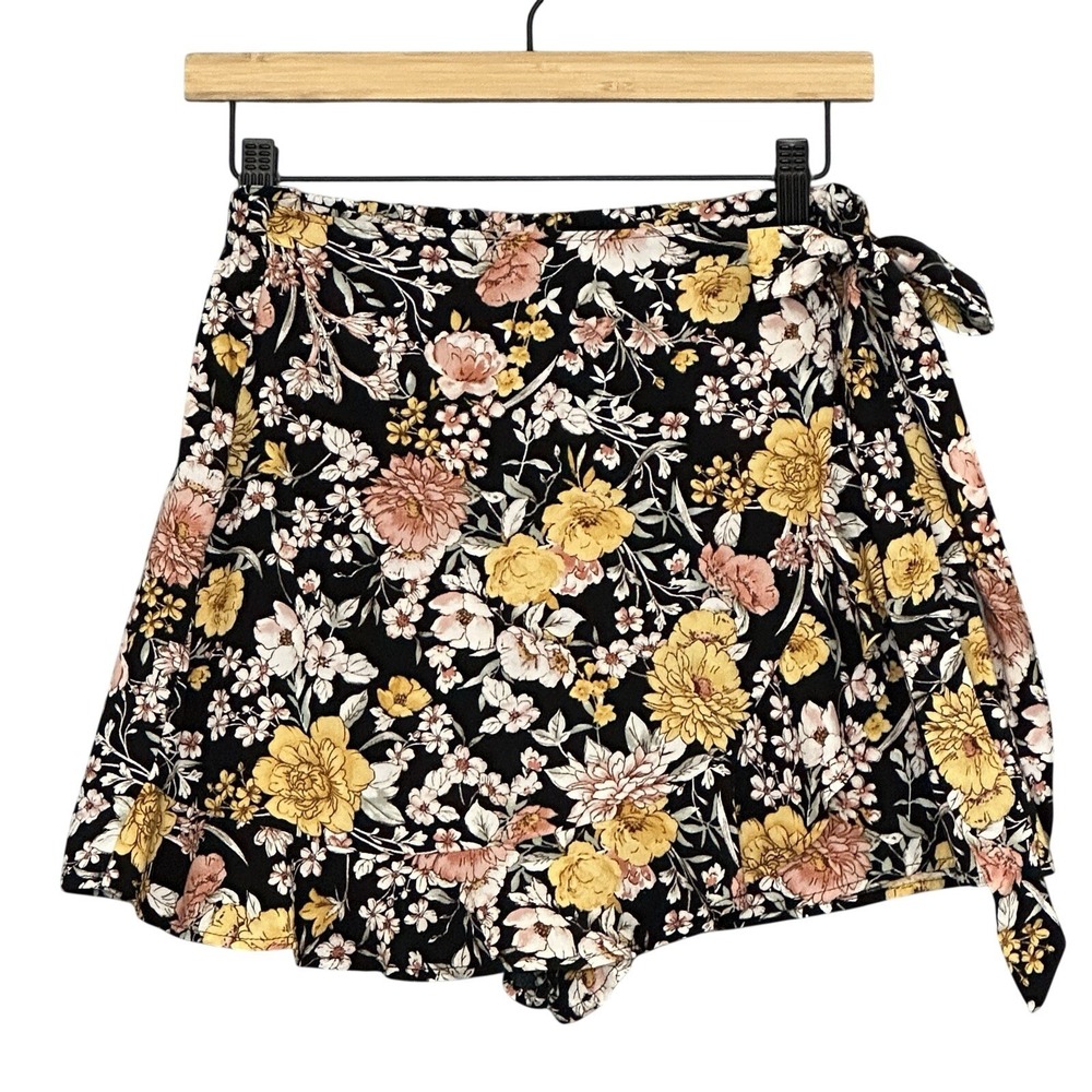 June Hudson Womens Skort M Black Floral Ruffle Faux Wrap Feminine Cottagecore